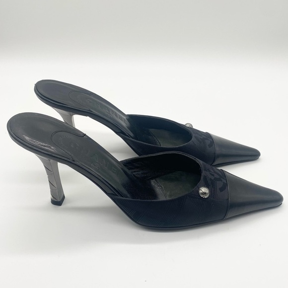 Vintage Chanel Interlocking CC Logo Canvas and Leather‎ Mules Quilted Heel EU38 - Picture 1 of 8